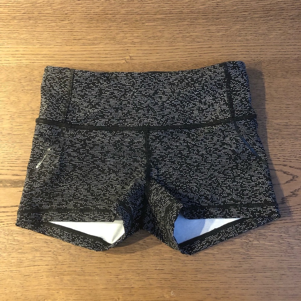 Lululemon In Movement 2.5 inch short